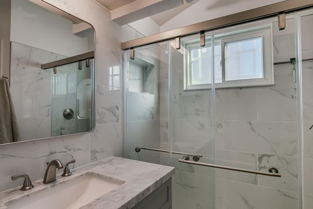 10214 Oso Grande Road NE, Albuquerque, NM 87111