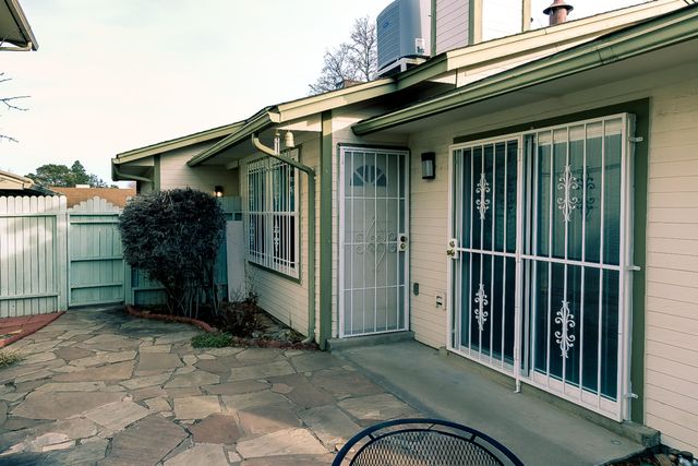 10214 Oso Grande Road NE, Albuquerque, NM 87111