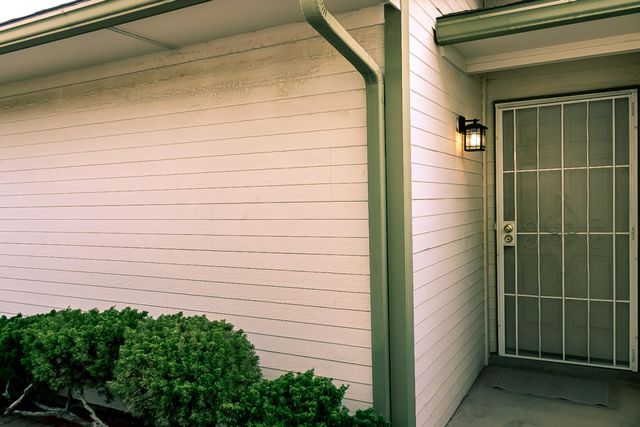 10214 Oso Grande Road NE, Albuquerque, NM 87111