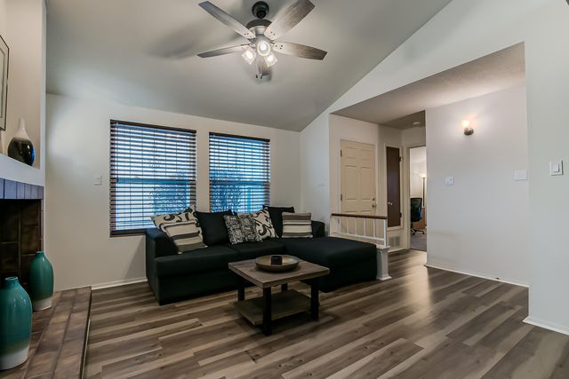 10214 Oso Grande Road NE, Albuquerque, NM 87111