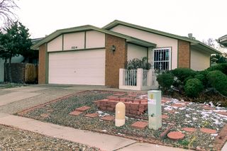 10214 Oso Grande Road NE, Albuquerque, NM 87111