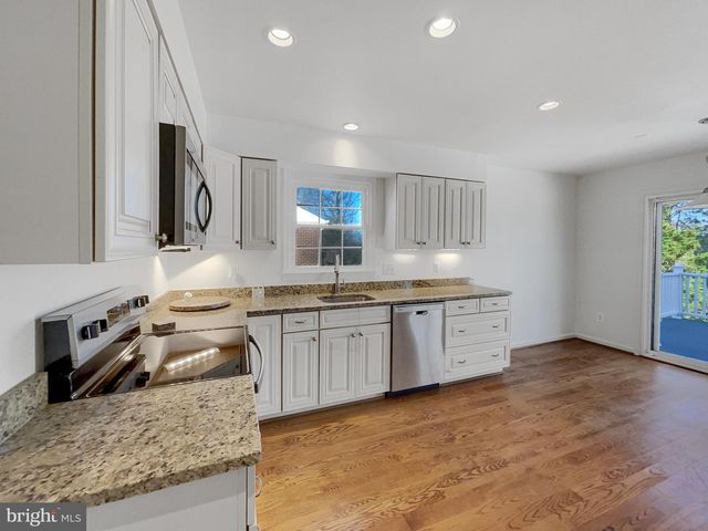 5815 JANE WAY, Alexandria, VA 22310
