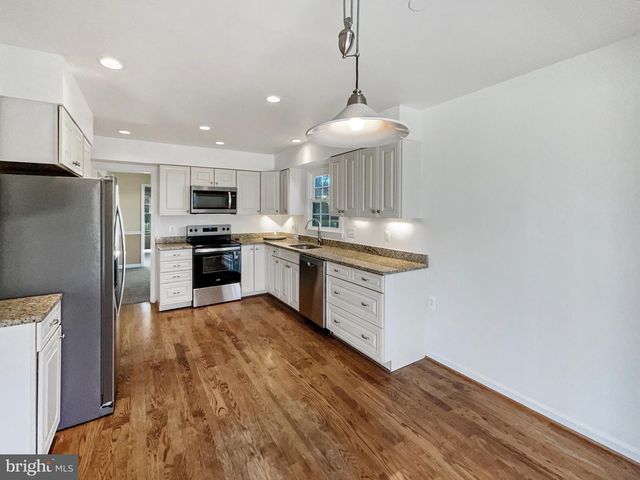 5815 JANE WAY, Alexandria, VA 22310