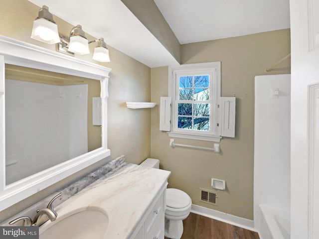 5815 JANE WAY, Alexandria, VA 22310