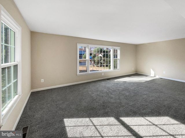 5815 JANE WAY, Alexandria, VA 22310