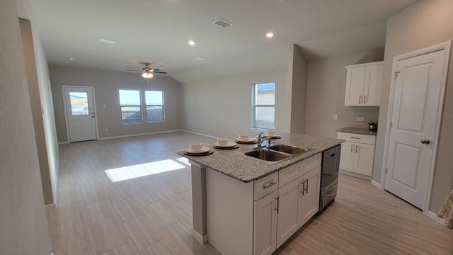 9429 MINT HILL Drive, Fort Worth, TX 76108