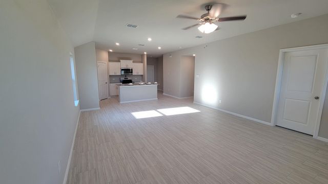 9429 MINT HILL Drive, Fort Worth, TX 76108