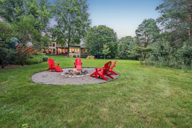8141 Maplewood Terrace, Chanhassen, MN 55317