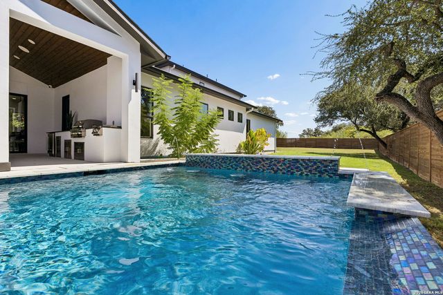 5314 Blackberry Dr, Leon Valley, TX 78238
