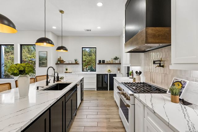5314 Blackberry Dr, Leon Valley, TX 78238