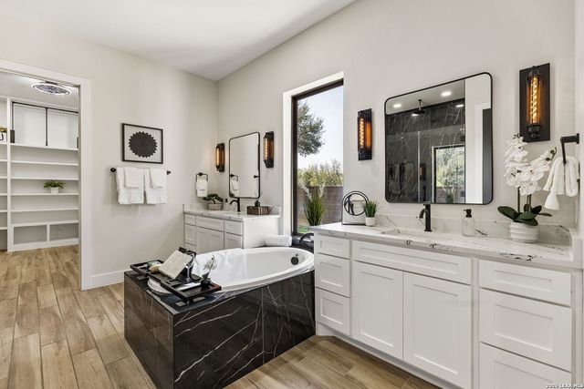 5314 Blackberry Dr, Leon Valley, TX 78238