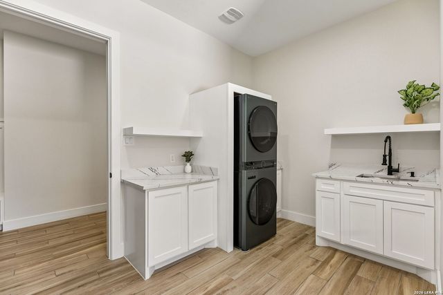 5314 Blackberry Dr, Leon Valley, TX 78238