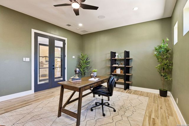 5314 Blackberry Dr, Leon Valley, TX 78238