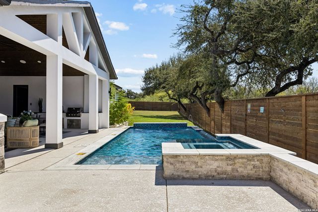 5314 Blackberry Dr, Leon Valley, TX 78238