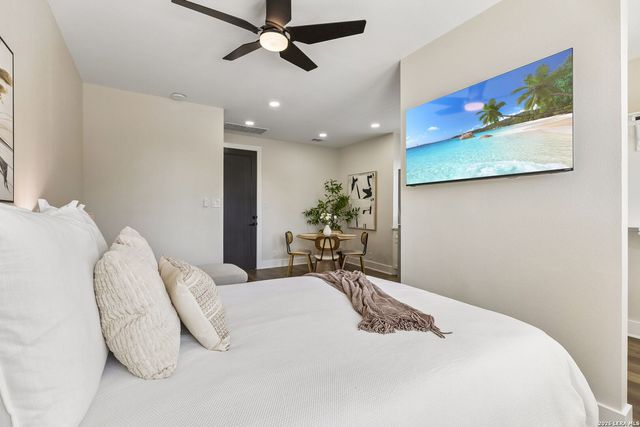 5314 Blackberry Dr, Leon Valley, TX 78238