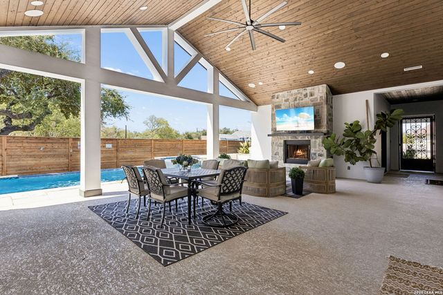 5314 Blackberry Dr, Leon Valley, TX 78238