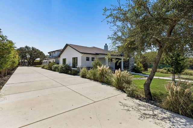 5314 Blackberry Dr, Leon Valley, TX 78238