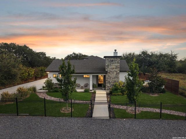 5314 Blackberry Dr, Leon Valley, TX 78238
