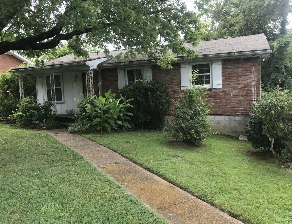 353 Elysian Fields Rd A, Nashville, TN 37211