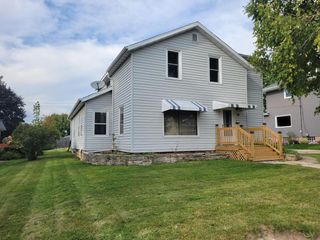 812 E Walnut STREET, Horicon, WI 53032