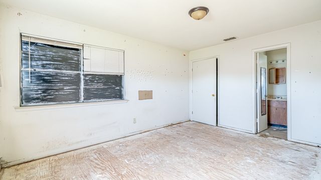 1852 Coral Road, Pelican Bay, TX 76020