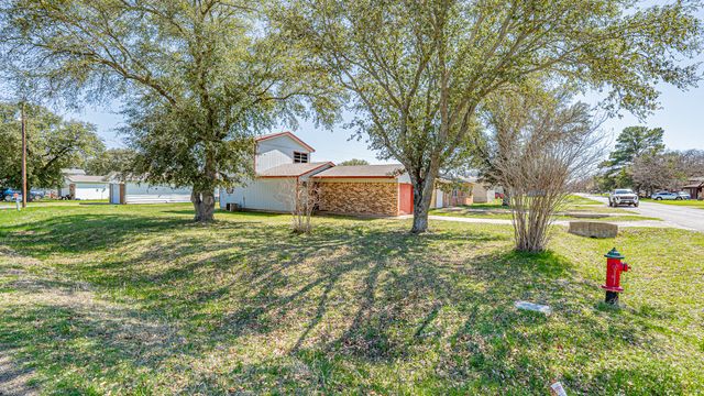 1852 Coral Road, Pelican Bay, TX 76020