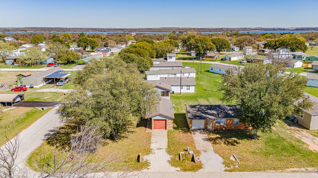 1852 Coral Road, Pelican Bay, TX 76020