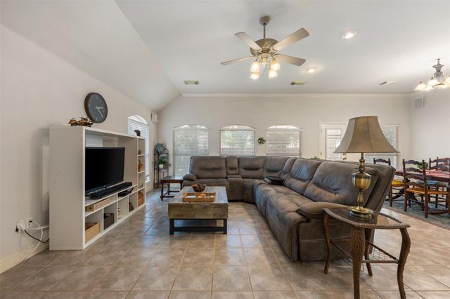 3745 Derby TRL, Round Rock, TX 78681