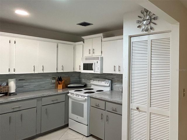 8711 SW 96TH LANE C, Ocala, FL 34481
