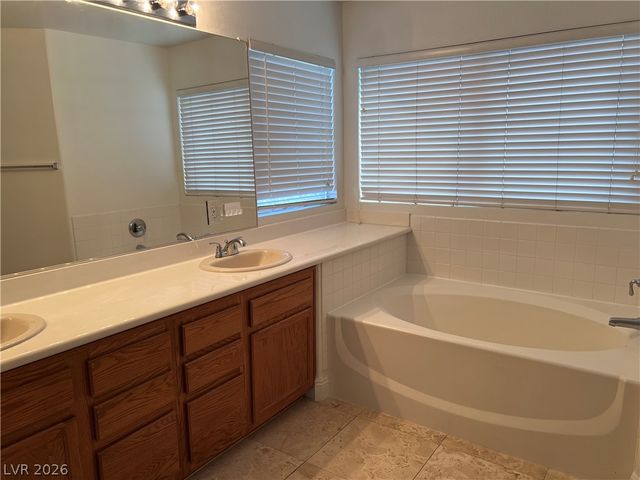 3031 Scenic Valley Way, Henderson, NV 89052