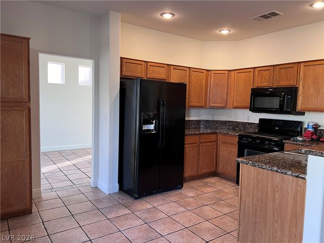 3031 Scenic Valley Way, Henderson, NV 89052