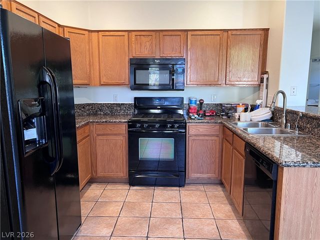 3031 Scenic Valley Way, Henderson, NV 89052