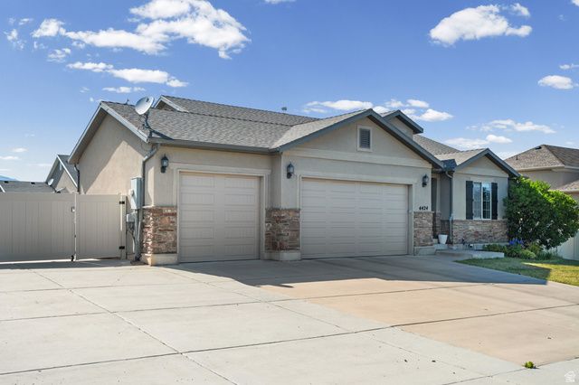 4424 S VALLE VERDE DR, West Valley City, UT 84128