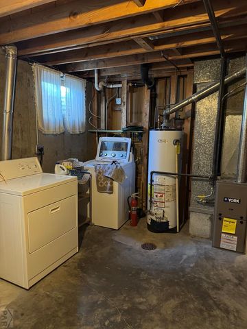 18 MacGregor Rd, Pueblo, CO 81001