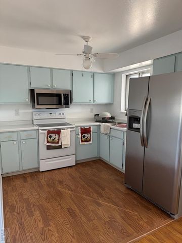 18 MacGregor Rd, Pueblo, CO 81001