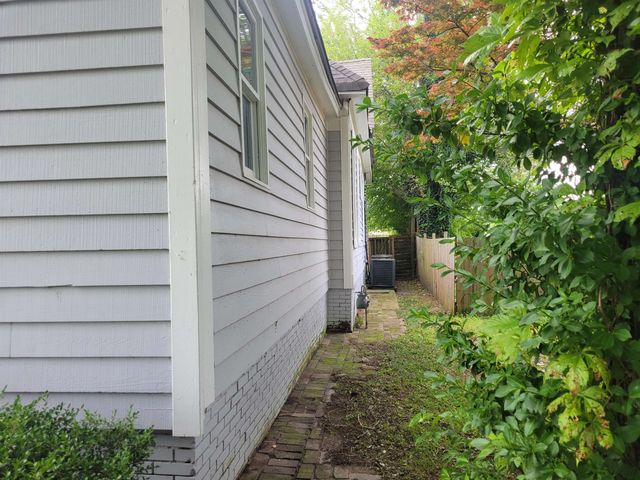 1589 COURT AVE, Memphis, TN 38104