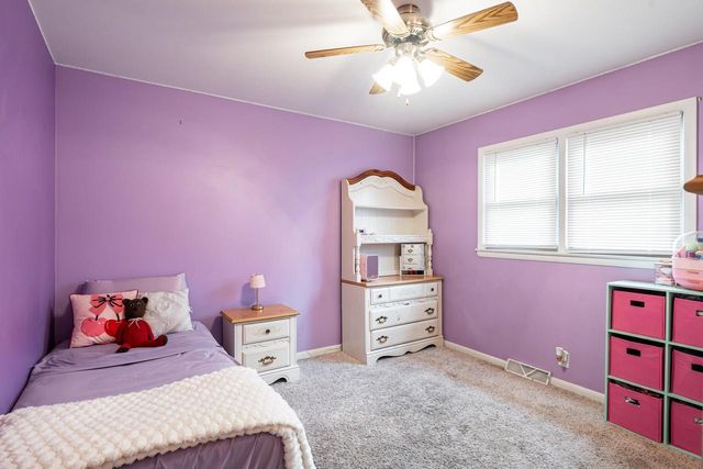 110 S Highland AVENUE, Thiensville, WI 53092