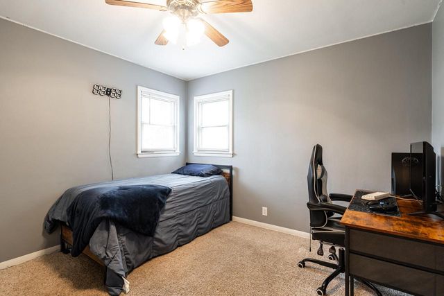 110 S Highland AVENUE, Thiensville, WI 53092