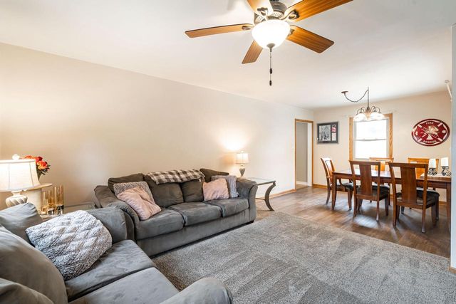 110 S Highland AVENUE, Thiensville, WI 53092