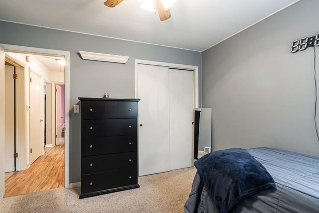 110 S Highland AVENUE, Thiensville, WI 53092