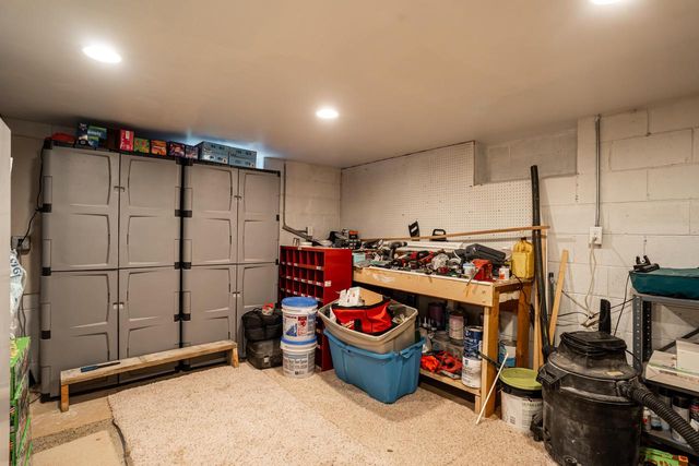 110 S Highland AVENUE, Thiensville, WI 53092