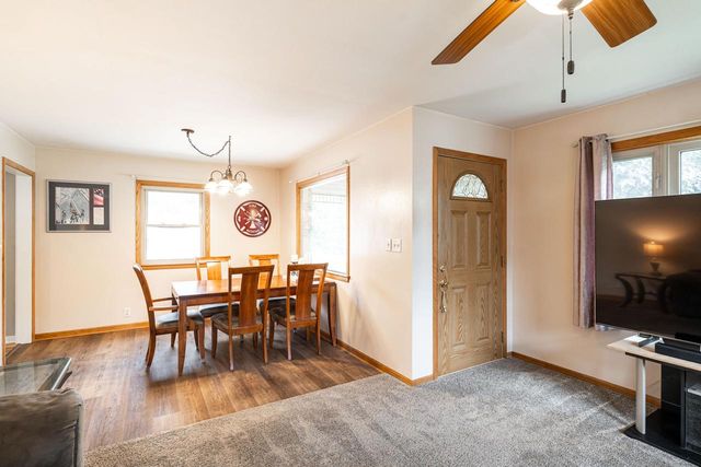 110 S Highland AVENUE, Thiensville, WI 53092
