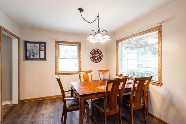 110 S Highland AVENUE, Thiensville, WI 53092