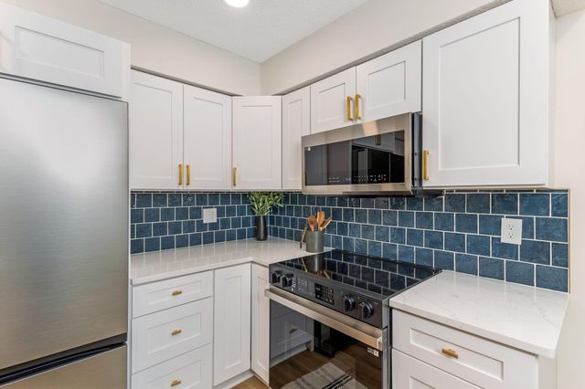 6040 Thatcher Drive, Dublin, OH 43017