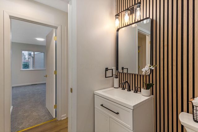 6040 Thatcher Drive, Dublin, OH 43017