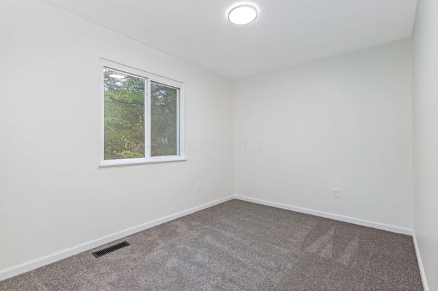 6040 Thatcher Drive, Dublin, OH 43017