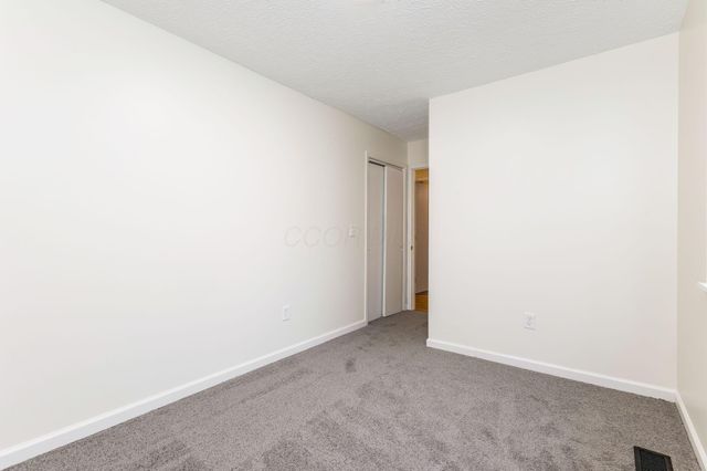 6040 Thatcher Drive, Dublin, OH 43017