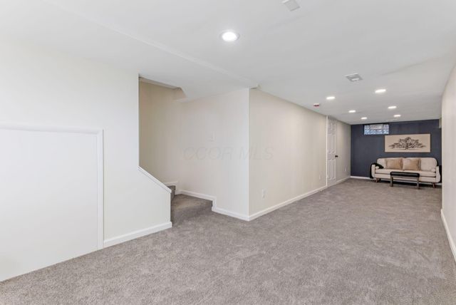 6040 Thatcher Drive, Dublin, OH 43017