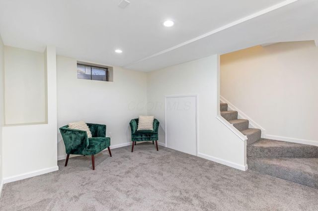 6040 Thatcher Drive, Dublin, OH 43017