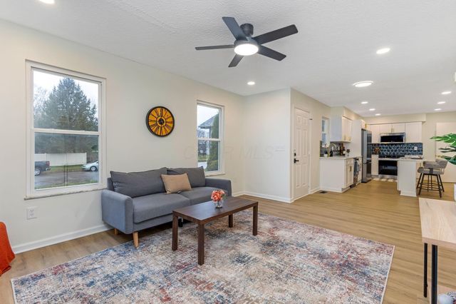 6040 Thatcher Drive, Dublin, OH 43017